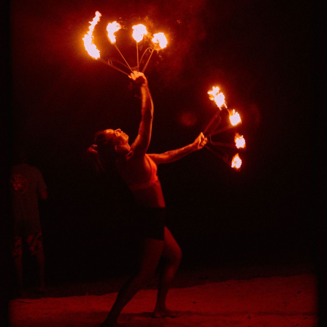 Rancho Ituana fire show