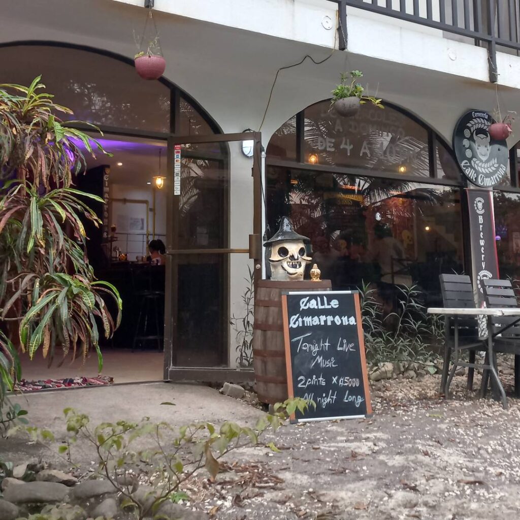 Calle-Cimarrona-Brewery-Restaurant-MalPais-Santa-Teresa.