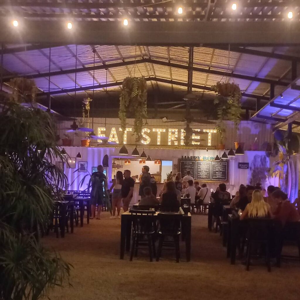 Eat-Street-Restuarant-Santa-Teresa