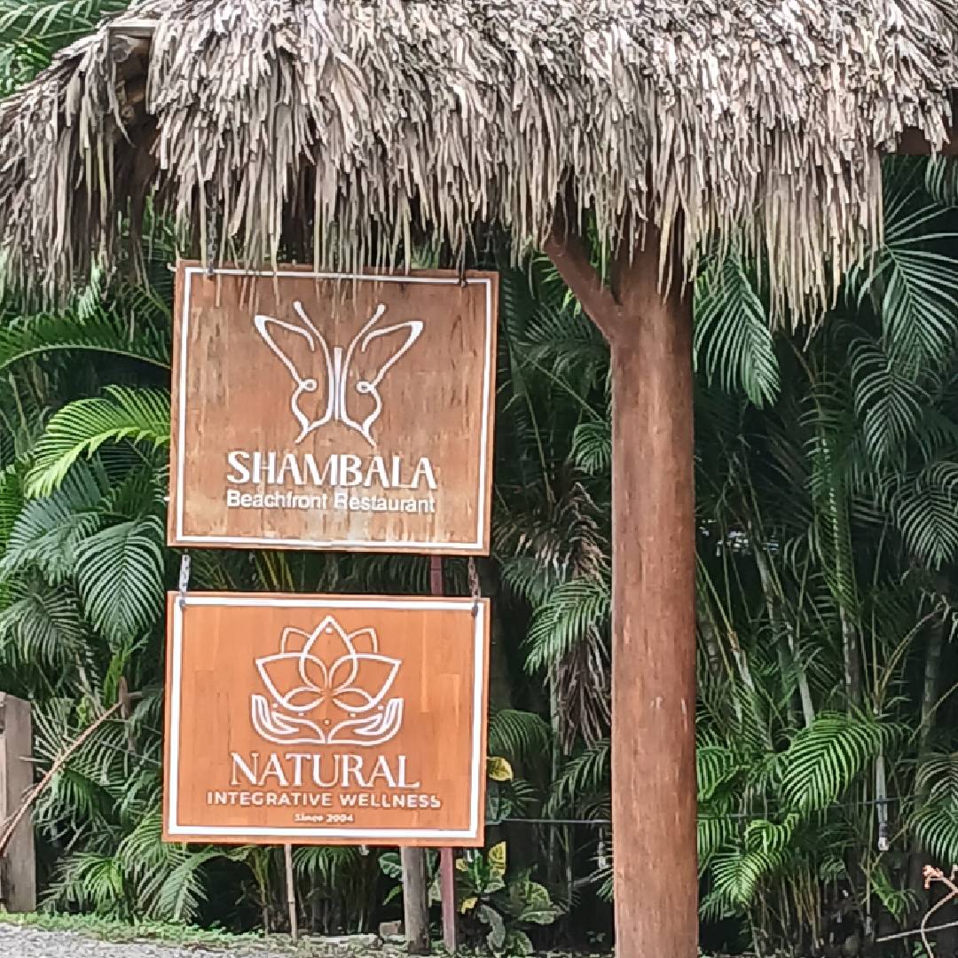 Shambala-Restaurant-Hotel-Tropical-Latino-Santa-Teresa