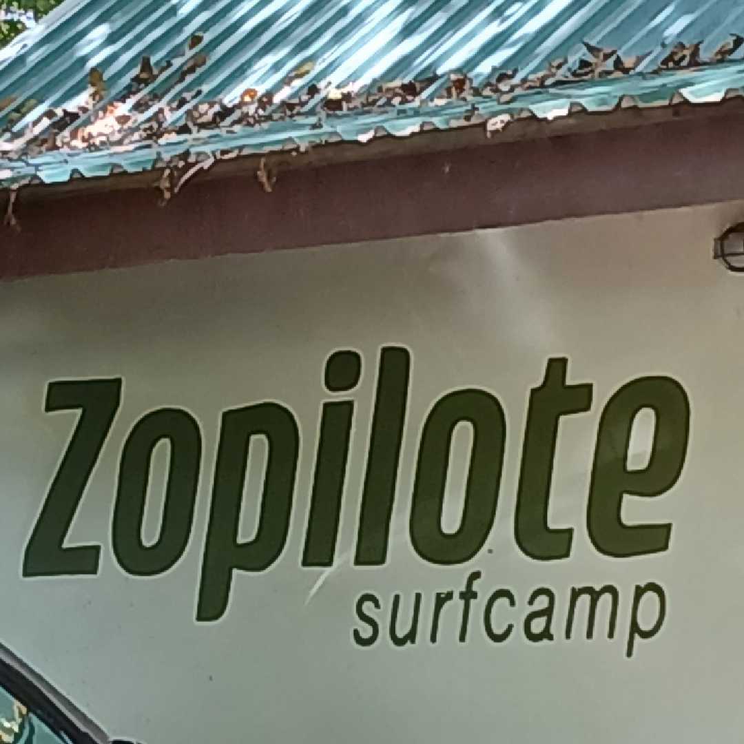 Zopilote-surf-camp-hermosa-santa-teresa
