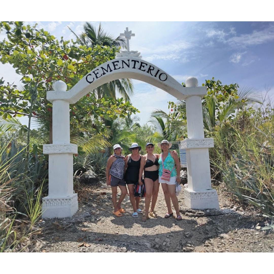 Cabuya-Island-Cemetary-Santa-Teresa-Tours
