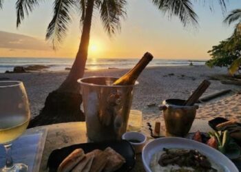 WHERE TO EAT, DANCE & BE MERRY FOR THE HOLIDAYS