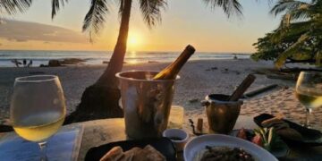 WHERE TO EAT, DANCE & BE MERRY FOR THE HOLIDAYS