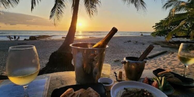 WHERE TO EAT, DANCE & BE MERRY FOR THE HOLIDAYS