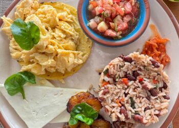 Colorful Gallo Pinto Breakfast at Tropical Latino Restaurante Shambala, Santa Teresa