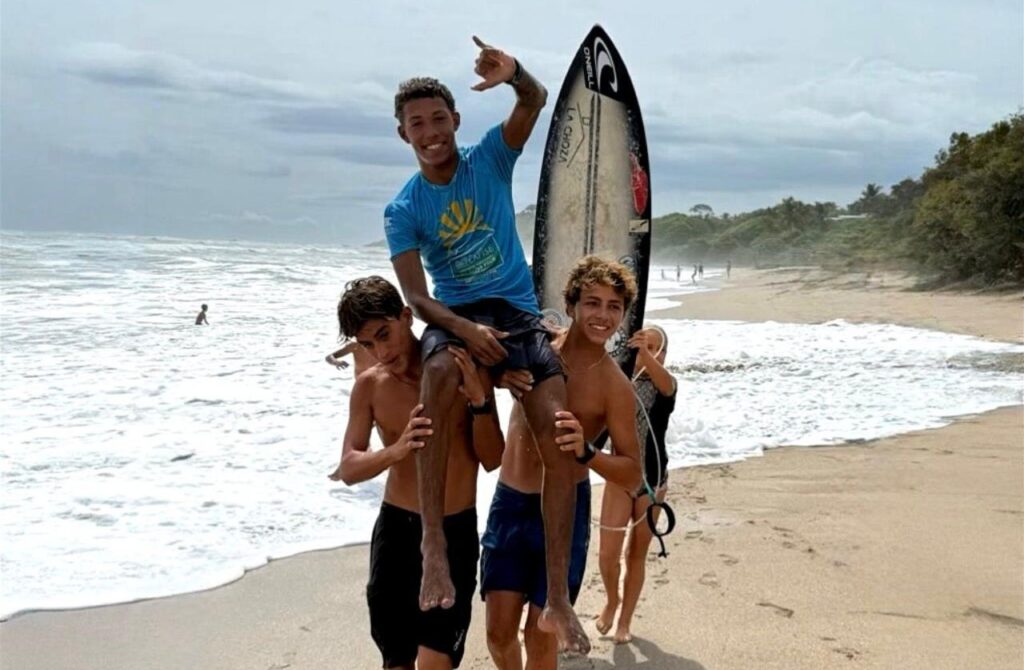 Dencell Reyes Santa Teresa Costa Rica junior surf champion 2025 Costa Rica National Surf Circuit