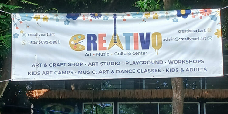 Welcome to Creativo Culture Center for Art and Music, sign in Santa Teresa Costa Rica, creative community space offering children’s art camps, music workshops, dance, crafts and cultural activities